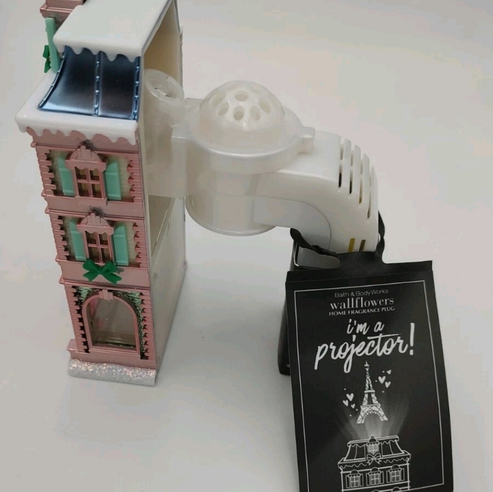 Bath & Body Works Emily in Paris Parisian Bakeshop Projector Wallflowers Plug In - Picture 2 of 8